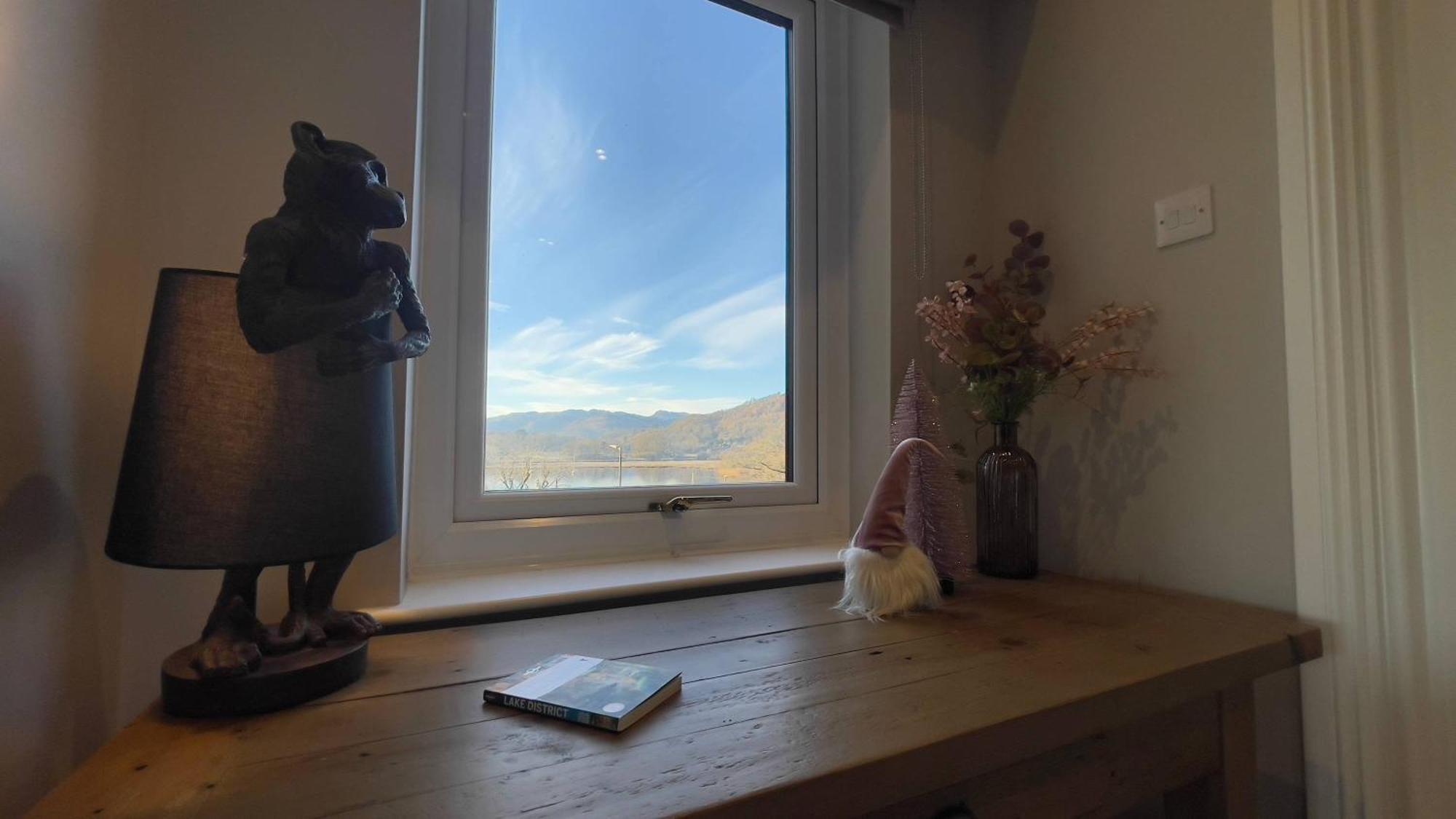 Brand New - Contemporary - 2 Bedroom - 2 Bathroom - Spacious Apartment - Lake Views Ambleside Buitenkant foto